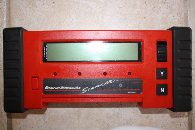 Snap-on mt2500 v2.2 backlit scanner w/lcd cover body only excellent condition 