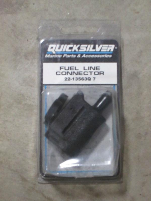 New quicksilver fuel line connecter 22-13563q7 