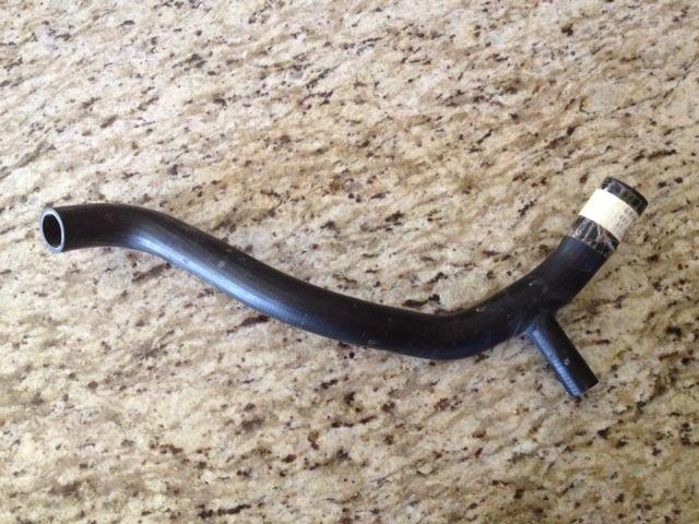 New lower radiator hose for mgb 1977-1980  correct size for mgb no need to cut