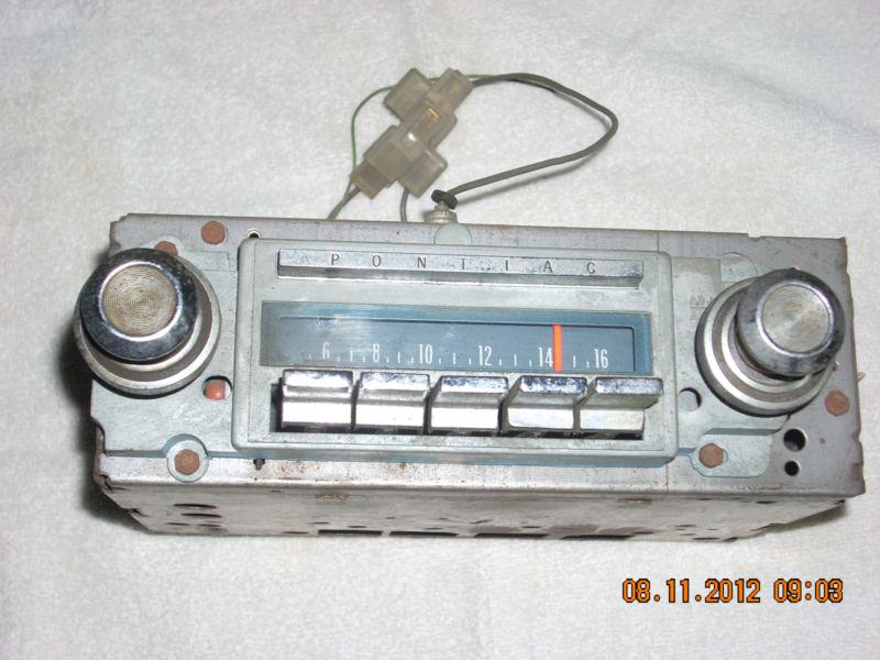 Original, vintage, rat rod 1960's pontiac am radio!