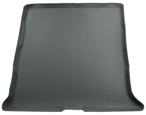 Husky classic style cargo liner for expedition navigator - grey 23572