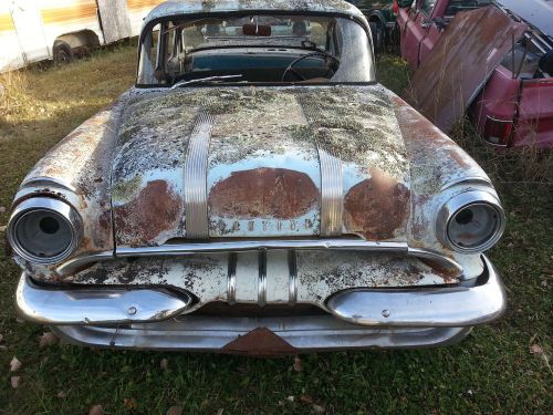 1955 pontiac 4dr sdn...parting out-this auction is for 1 lug nut