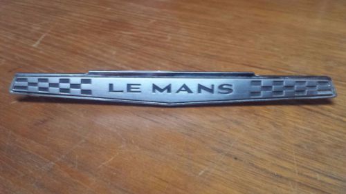 1966 pontiac le mans door panel emblem oem 7589479