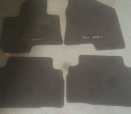 Hyundai tucson back carpet floor mats oem used 2010, 2011, 2012, 2013, 2014 2015