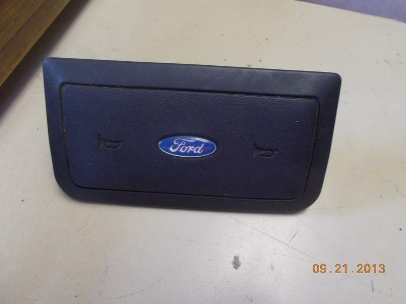 Nos 1989 ford crown victoria horn blower cover 