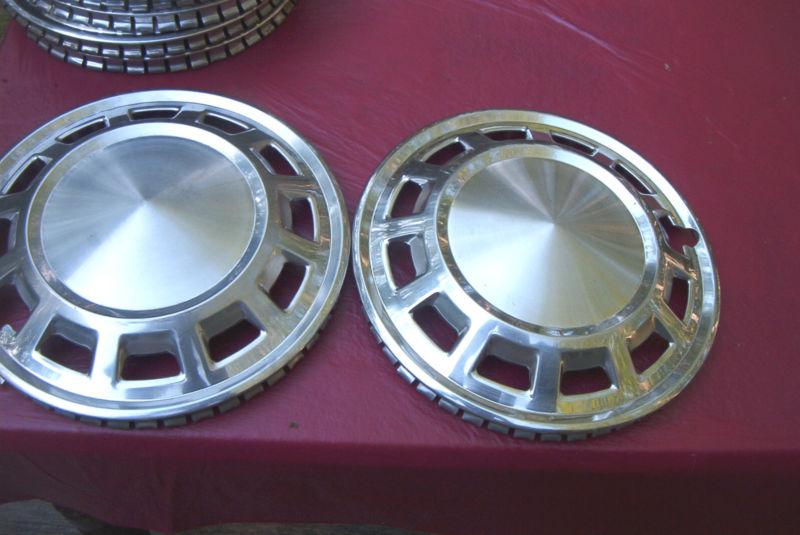 Pair of 1972 toyota 12 inch wheelcovers # 61009