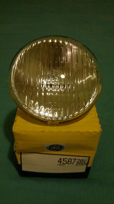All glass sealed beam lamp 4587 28v 250w halogen lamp free shipping