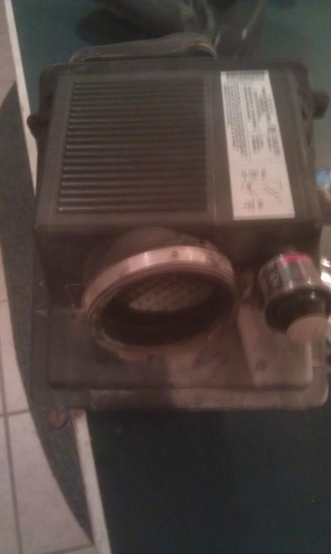 Gm 5.3 liter air cleaner assembly