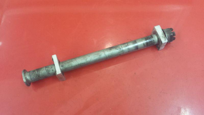 2005 kawasaki zx6r rear wheel axle shaft with spacers and nut oem