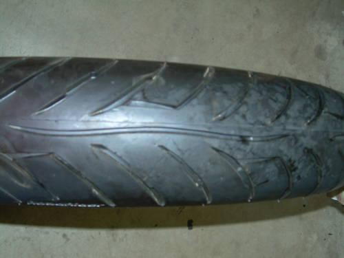 Avon am26 110/90-16 59v roadrider front tire