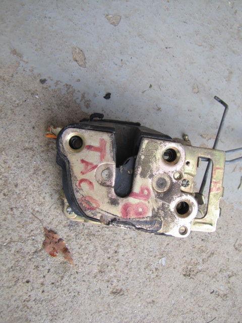 95 96 97 98 99 00 01 02 03 04 toyota tacoma driver door latch assembly **look**