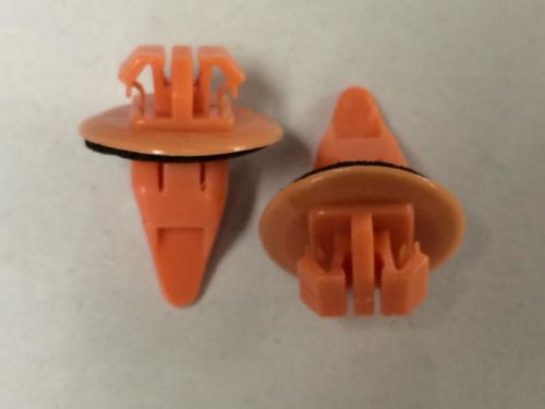 Set of 100 toyota orange nylon fender retainer clips w/ sealer 75395-35070