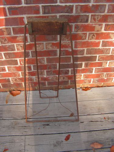 Antique boat outboard motor stand for small boat or canoe motor