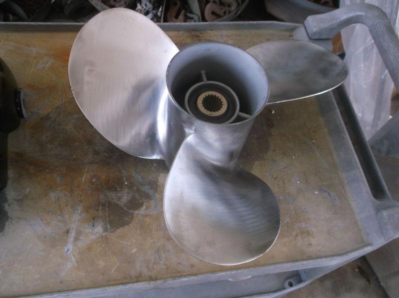 Mercury bravo two stainless steel propeller 18" x 19 pitch #18615 a6 lh rotation
