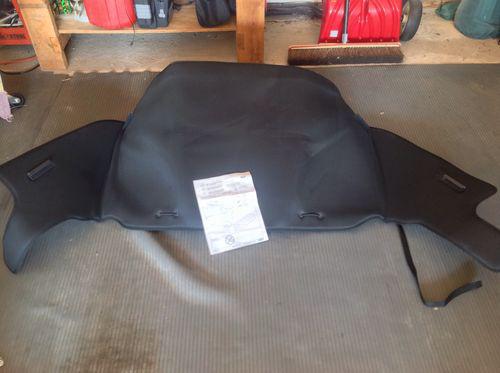 2005:mustang convertible boot cover - new