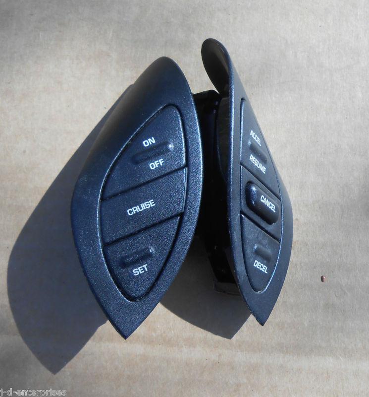 1997 - 2000 dodge caravan speed control buttons (cruise control)      used