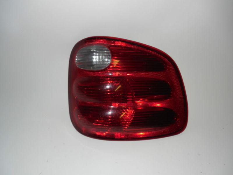 00 01 02 03 04 ford f150 flareside oem right tail light nice!