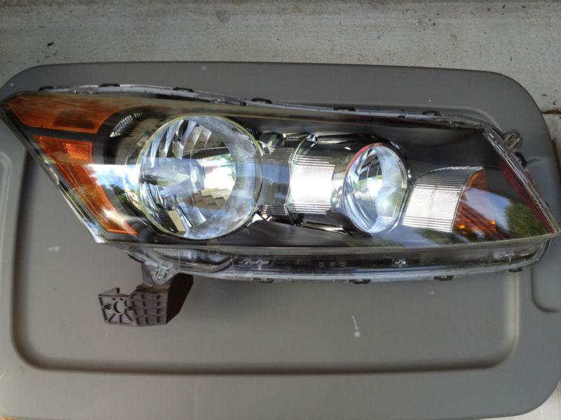 2008-2012 honda accord headlight assembly (sedan) - right (passenger)