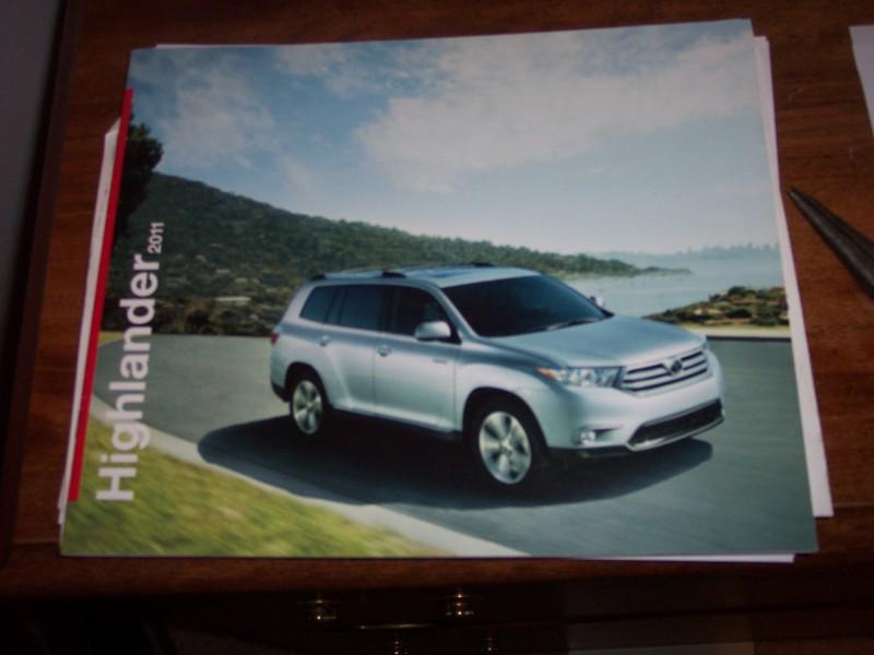 2011 toyota highlander  original sales brochure catalog