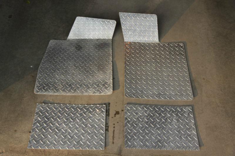 Diamond aluminum floor mats fit vw and m3 (set of 4)