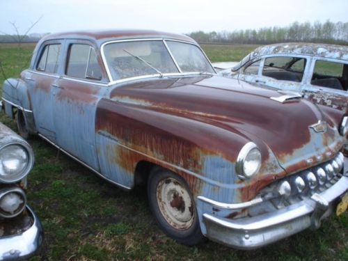 1952 desoto custom 4dr sdn...parting out-this auction is for 1 lug nut