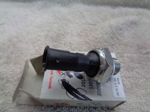 Volvo early oil pressure switch