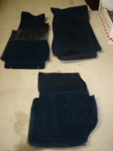 Mercedes w123 2 front + 1 rear floor mats, from 81 240d, color blue