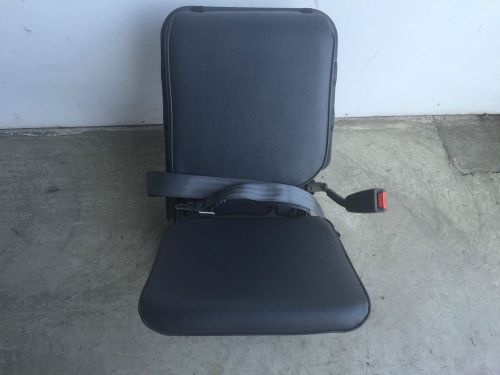 2001-2004 nissan frontier rear right seat used