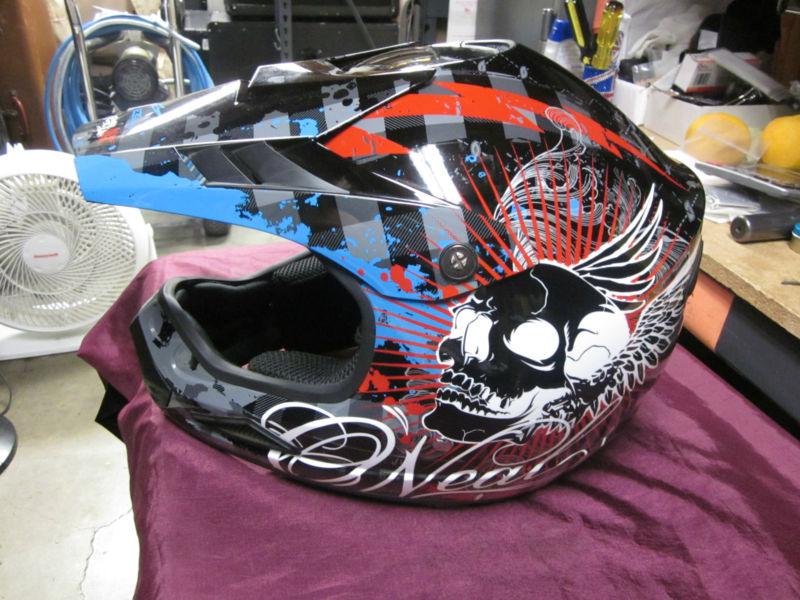 Oneal 7 series mayhem xl helmet - winged skull design