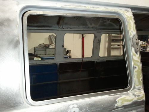 Vw volkswagen split window transporter kombi bus pop out raw window frame type 2