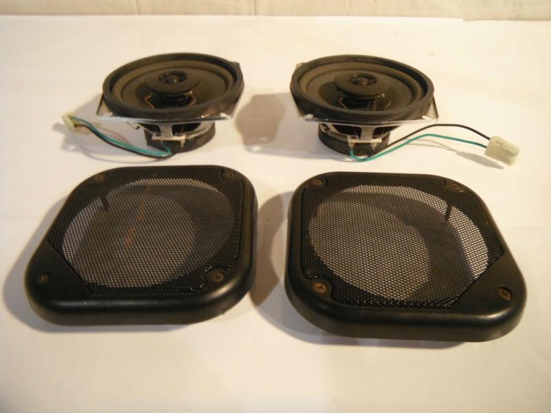 2007 international sleeper speakers (pair)