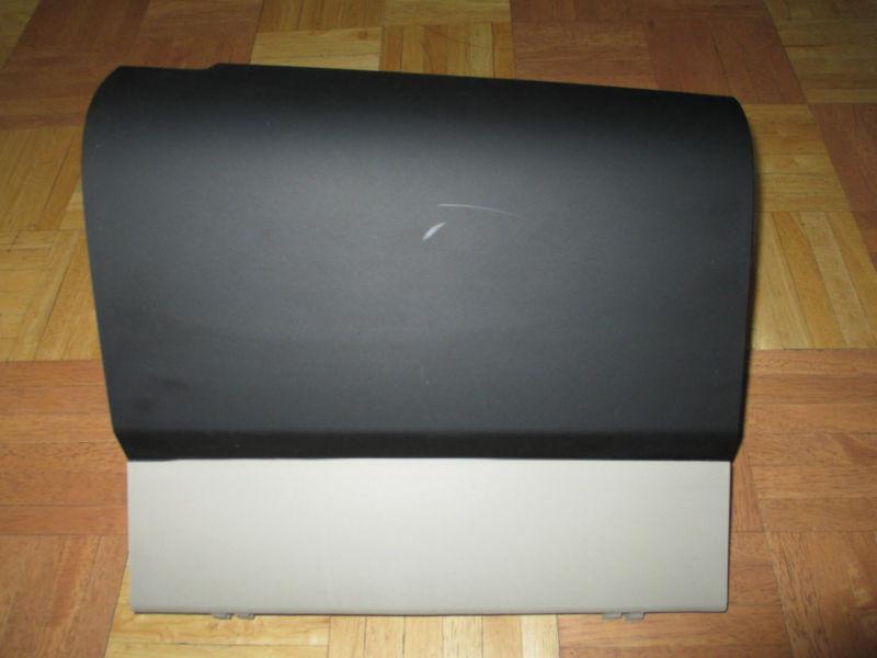 2004 2005 prius storage compartment glove box right smooth black/tan 55550-47040
