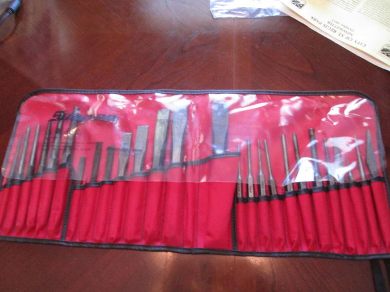 Snap on tools ppc270ak 27 piece punch and chisel set and vinyl carry pouch