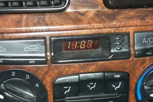Digital clock 00 01 hyundai sonota-interior dash panel part-2.4/2.5 l v6 engine