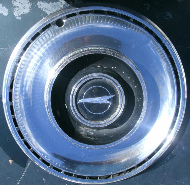 1969 69 buick special skylark 14" wheel cover hubcap emblem 1027 original oem