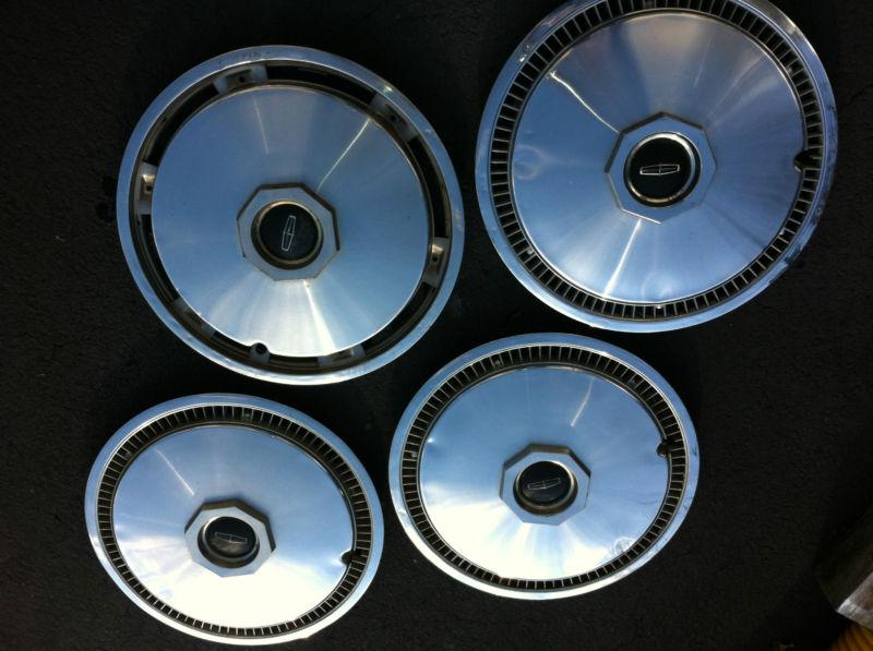 Vintage lincoln continental hubcaps mark iiii