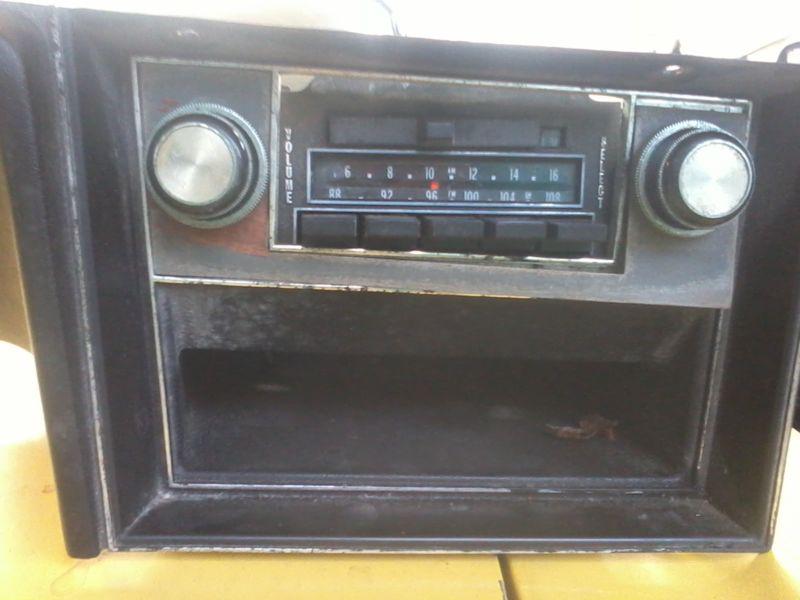 G.m. am fm radio   with face plate trim pontiac grand prix