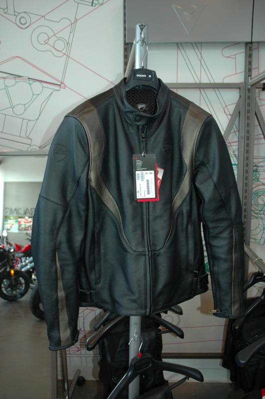 Ducati diavel tech black leather motorcycle jacket, men's euro size 54