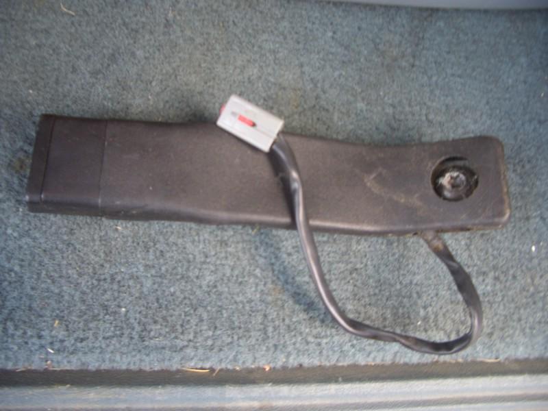 94 95 96 97 mustang lh driver front seat belt buckle oem 98
