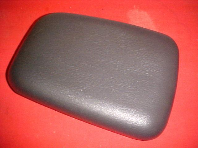 Jeep grand cherokee center console lid armrest arm rest 99-04  13" x 8 1/2"