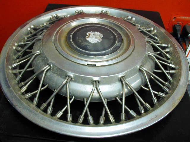 Vintage oldsmobile hubcap hub cap center wheel covering 13.5 inch dia 14" 