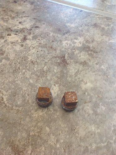 1970 1971 1972 chevelle ss monte carlo muncie 4-speed fill and drain plugs