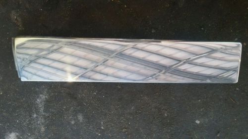 80-89 cadillac frontgravel guard molding rocker panel fender trim left side only