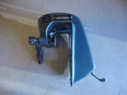 1952 - 1954 evinrude 3hp lightwin 3012  screw clamp transom mount