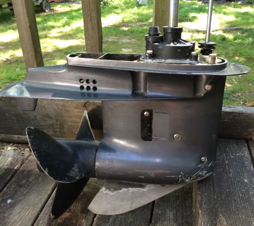 Johnson 50hp outboard lower unit w/prop and new water pump