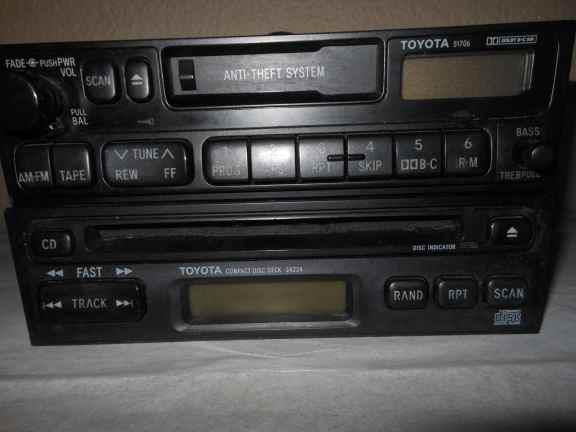 Orig factory 1996 toyota camry radio cd compact disc - model# 113001-3900a151