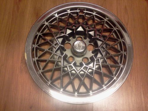 15&#034; factory hubcap  -  pontiac sunbird,  grand am  /  1992  1993  1994  1995