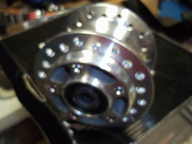 Harley davidson single disc dyna glide sporster front hub 40 wire spoke wheel