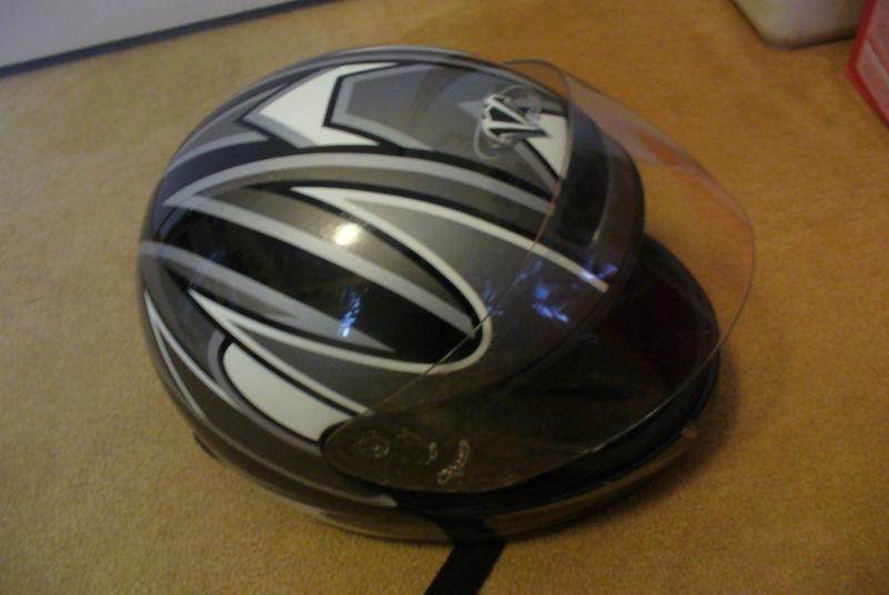 Vega laguna x2v jr. series motorcycle/atv helmet size medium