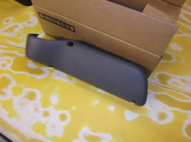 87-92 firebird trans am door panel grey cup holder passenger side